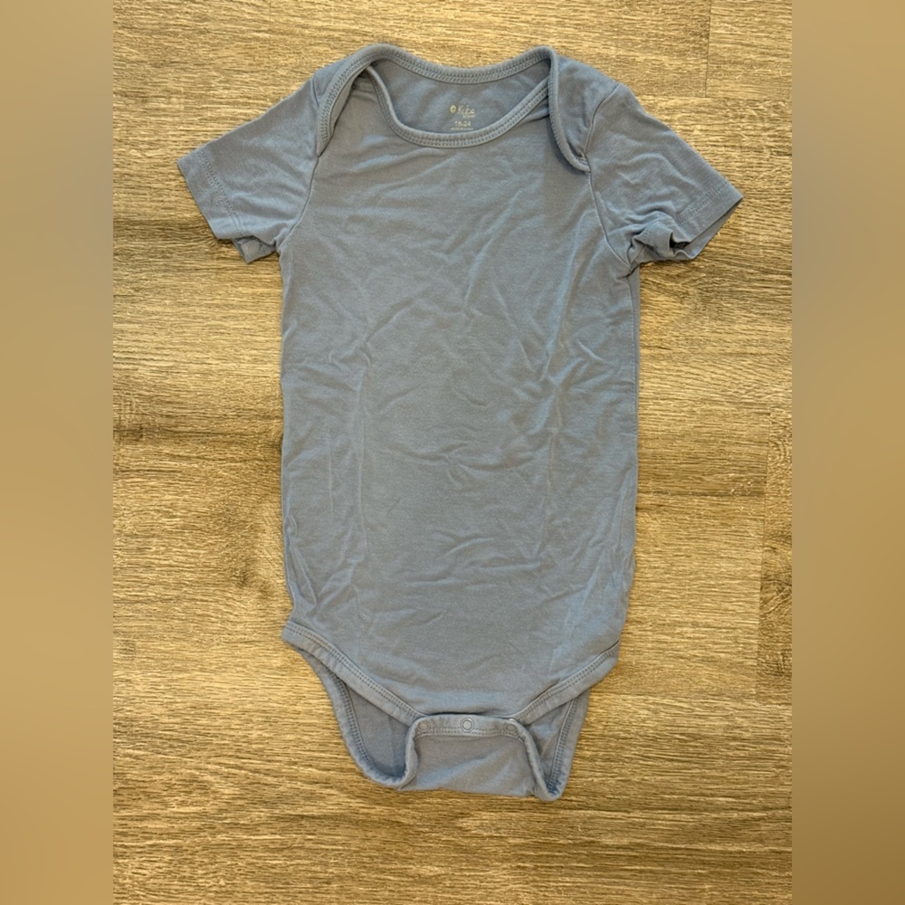 Kyte BABY slate 18-24 Blue Short Sleeve onesie